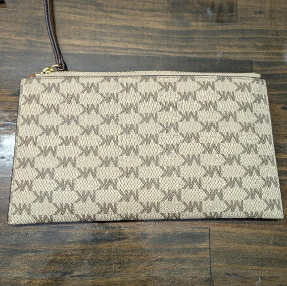 Michael Kors Fulton Large Zip Clutch Wristlet MK Signature Brown Tan - Picture 7 of 8